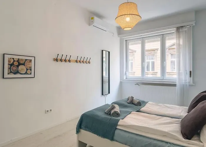 Center Apartment, Style, Location, Ac, Balcony *