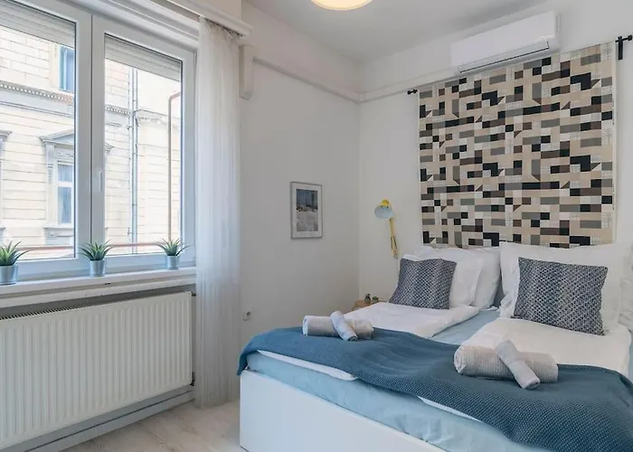 아파트 Center Apartment, Style, Location, Ac, Balcony *