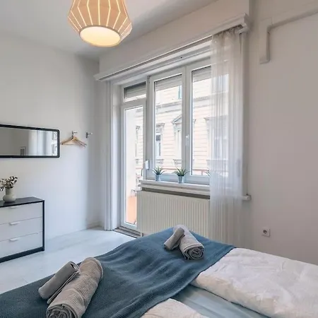 アパート Center Apartment, Style, Location, Ac, Balcony *