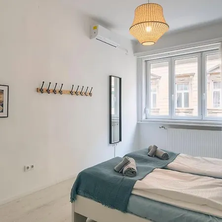 Center Apartment, Style, Location, Ac, Balcony *