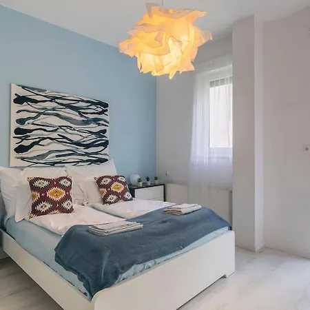 Center Apartment, Style, Location, Ac, Balcony ブダペスト