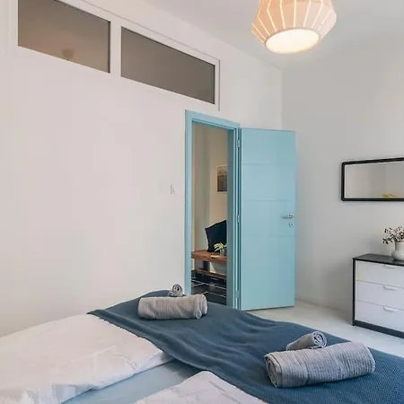 Апартаменты Center Apartment, Style, Location, Ac, Balcony