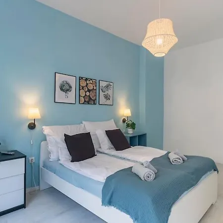 דירה Center Apartment, Style, Location, Ac, Balcony *