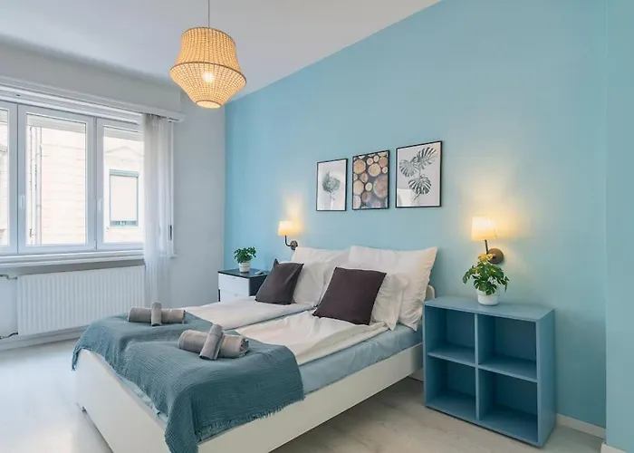 Center Apartment, Style, Location, Ac, Balcony Apartament *