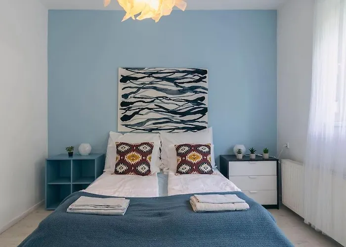 Center Apartment, Style, Location, Ac, Balcony Apartament *